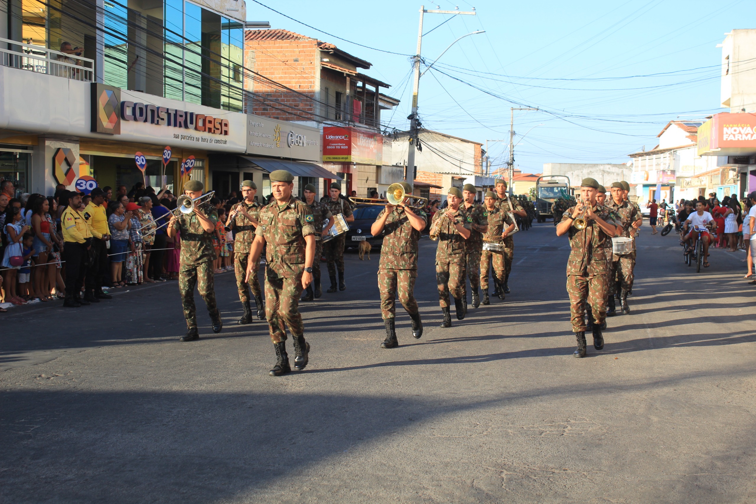 DESFILE DO BAIRRO TANCREDO NEVES